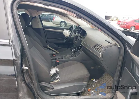 2024 Volkswagen Jetta 1.5T S z USA, uszkodzony, nr VIN 3VW5M7BU4RM103142